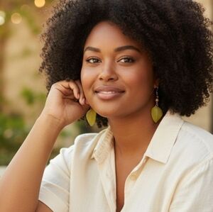 #285 HAND CRAFTED EARRINGS handcrafted handmade Orchid Resin Glass Beads Copper